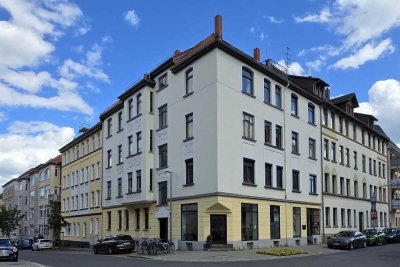 Helle und sanierte 4-Zimmer Altbauwohnung im westlichen Ringgebiet