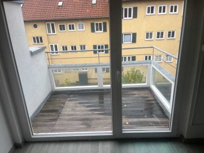 Moderne Maisonette-Wohnung mit Balkon!