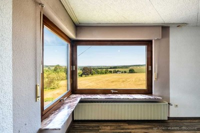 MANNELLA *Zweifamilienhaus mit herrlicher Aussicht* in Wahlrod