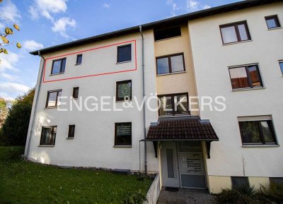 Helle und geräumige 3 1/2-Zimmer-Eigentumswohnung mit Balkon