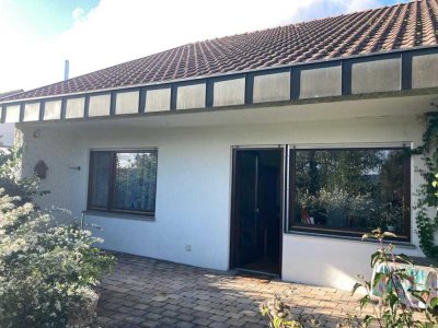 Hübsche Einliegerwohnung mit Terrasse und Aussenstellplatz