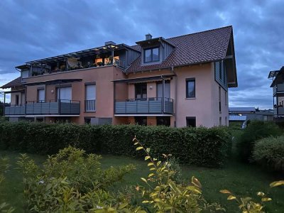Stilvolle, gepflegte 2-Zimmer-Wohnung mit gehobener Innenausstattung mit Einbauküche in Durach