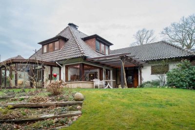 Repräsentatives stilvolles Einfamilienhaus m. Wintergarten. u. Geschäftsanteil, großes Grundstück