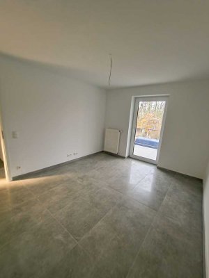 Helle 2-Zimmer-Wohnung mit Balkon – neuwertig nach Kernsanierung