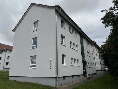 3-Zimmer-Wohnung mit Wannenbad und Einbauküche in ruhiger Wohngegend!