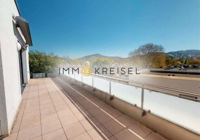 *Provisionsfrei* Penthouse mit Zweiburgenblick und großzügiger Dachterrasse
