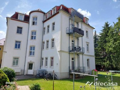 Individuelle große 2-R-DG-Whg: offene Küche Balkon