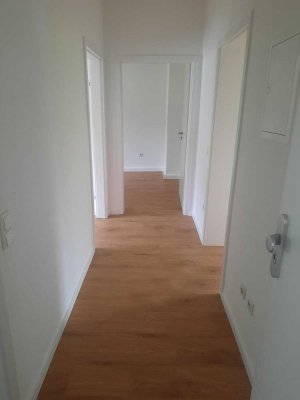 frisch renovierte und bezugsfertige 3,5 Zimmer mit Balkon zu vermieten