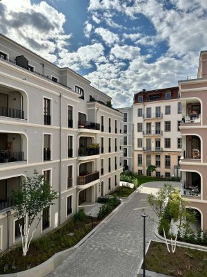 Mittendrin. Ideale Vier-Zimmer-Wohnung /// Die Königshöfe. Bestlage neu definiert.