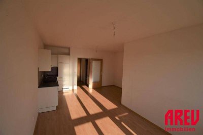 WOHNEN IN DER SALZBURGERSTRASSE MIT BALKON - 1 ZIMMER - TOP 36