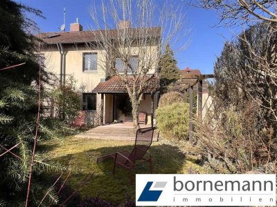 Beliebte Wohnlage, Hardhöhe! Freie DHH mit Südgarten + Garage!