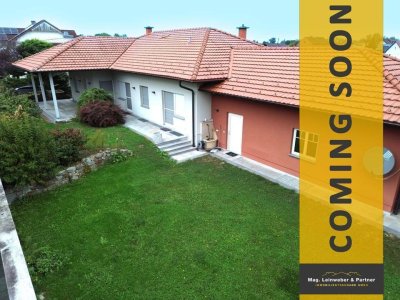 COMING SOON! Traum Bungalow mit Kachelofen, Terrasse, XXL-Garten, Einliegerwohnung KG und Doppelgarage zum Schnellbezug im Laahfeld /Ansfel