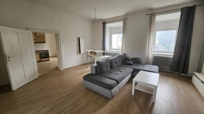 Teilmöblierte Wohnung mit Garten für tierliebende Pärchen/ Singles/ Wg-Truppe