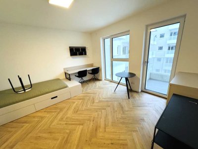 Süd-Balkon zum Innenhof! - mit EBK und Abstellkammer direkt in Adlershof!!!!!