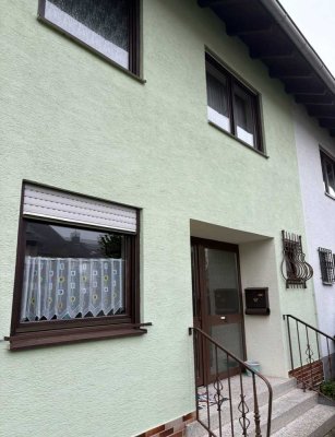 Familienfreundliches Reihenhaus - Wohnen in ruhiger Nachbarschaft