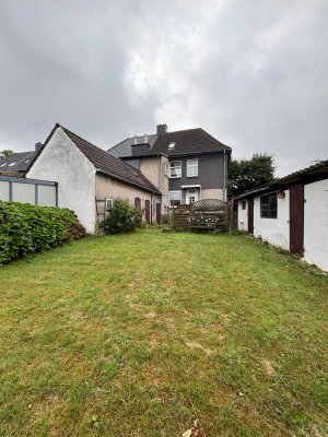 Nur 169.900,--Euro...! Renovierungsbedürftige DHH in Oer-Erkenschwick.