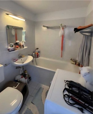 Freundliche und gepflegte 2-Raum-DG-Wohnung mit Balkon und EBK in Zerbst/Anhalt