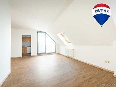 3-Zimmer-Maisonette mit Balkon, 2 Bädern & offenem Wohnbereich in Neustadt