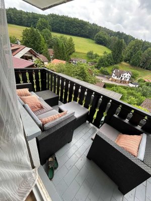 Freistehendes Einfamilienhaus im Ortskern (Einbauküche,Garten,Garage/Stellpl. und Terrasse/2 Balkon)