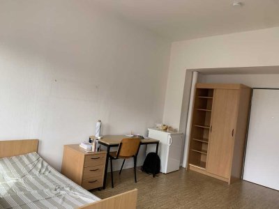 Befristetes Angebot - alltagstaugliches, möbliertes  Studentenzimmer  in Potsdam
