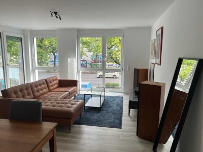 Neuwertige helle 2 Zimmer Wohnung 61m2 mit Fußbodenheizung, Vinyl Boden & bodenebener Dusche Balkon