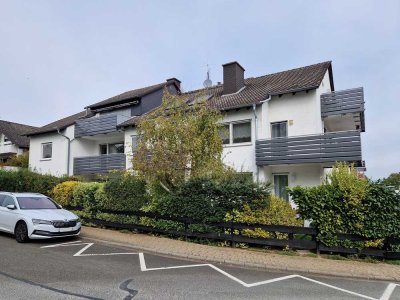 Erstbezug nach Sanierung: 4-Zimmer-Wohnung mit Südbalkon und Tageslichtbad