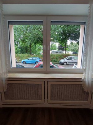 Exklusive, vollständig renovierte 1-Zimmer-Hochparterre-Wohnung in Duisburg