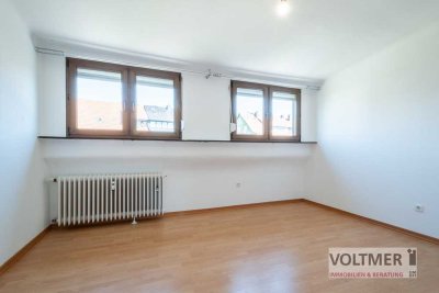 NUR NOCH EINZIEHEN - gepflegte Dachgeschosswohnung mit Stellplatz in Neunkirchen-Furpach!