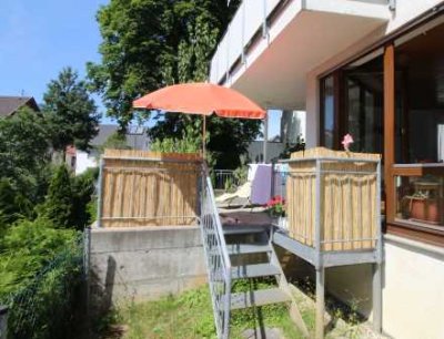 Geschmackvolle 2-Raum-Hochparterre-Wohnung mit Balkon und Einbauküche in Ludwigsburg
