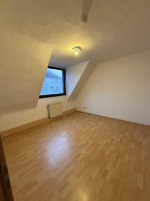 Helle 2-Zimmer-Wohnung mit Tageslichtbad