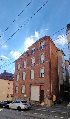 Urbanes Wohnen, charmante 4-Zimmer-Altbauwohnung, in zentraler Lage