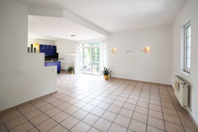 Gepflegte Eigentumswohnung über 4 Etagen mit Garten, Terrasse und Doppelgarage in Oberlahnstein