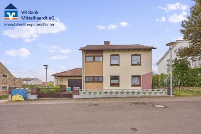 Großzügiges Einfamilienhaus mit eigenem Garten in ruhiger Lage von Wachenheim!