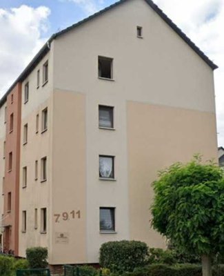 Erstbezug nach Sanierung und Einbauküche: Freundliche 2,5-Raum-Wohnung mit geh. Innenausstattung