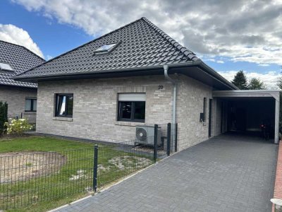Einfamilienwohnhaus mit Carport KfW 40ee mit Photovoltaik