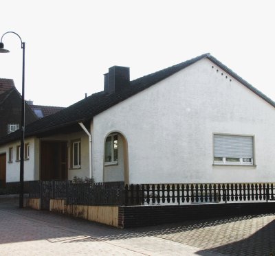 Einfamilienhaus, Garten, Gartenhaus, Kellerraum, Dachboden, Garage, Mehrzweckraum