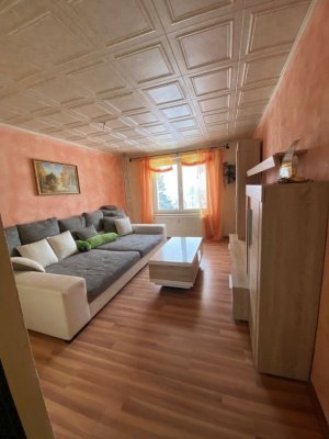 Schöne teilmöblierte 3 Raum Wohnung incl. Einbauküche