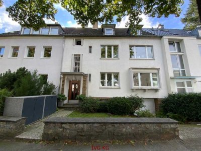 Düsseldorf-Gerresheim: 3 Zimmer-Altbau-Wohnung in Bestlage