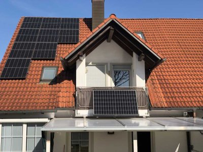 Freundliche, helle 2,5-Raum Dachgeschoß-Wohnung mit Balkon