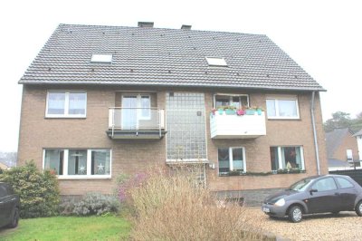 Über den Dächern von Voerde - Gut geschnittene Eigentumswohnung in einem gepflegten 5-Familien-Haus