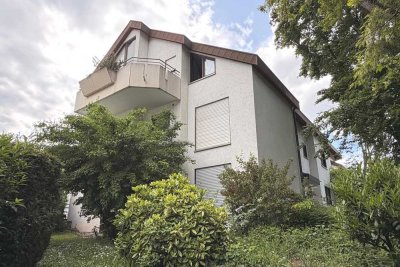 Sofort freie, ruhige 2-Zimmer-Eigentumswohnung im DG mit Dachloggia und Tiefgaragenstellplatz!