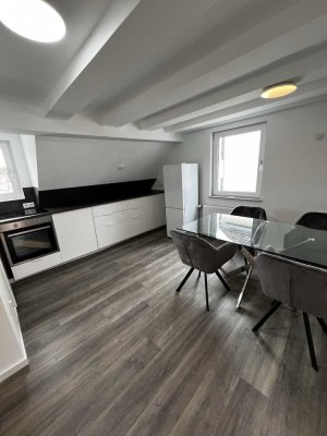 Neu renovierte und voll ausgestattete 3 Zimmer Wohnung Nähe Stadtkern Degerloch