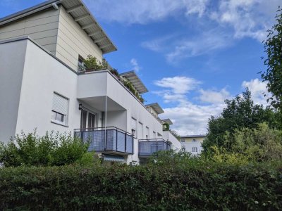 Möblierte neuwertige 2 Zimmer Wohnung mit separater Küche