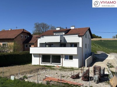 TOP 2 - Erstbezug: geräumige Terrassenwohnung mit Grünblick in Wallern an der Trattnach (Breitwiesen)!