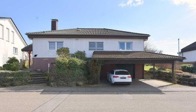 Direkt am Feldrand; Großzügiges Haus mit viel Potential, Pool, Garage, Carport u. Wintergarten
