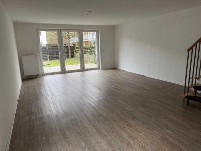 Wohnen wie im eigenen Haus: Moderne 3-Zimmer-Maisonette mit Terrasse & Garten in Hamburg-Langenhorn