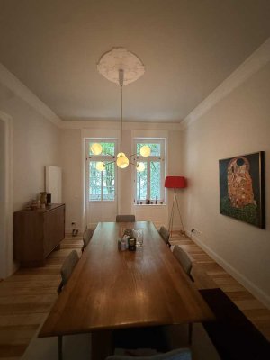 BEAUTIFUL AND RENOVATED APARTMENT! Zuhause mit 4 Zimmern in zentraler Lage von Wiesbaden