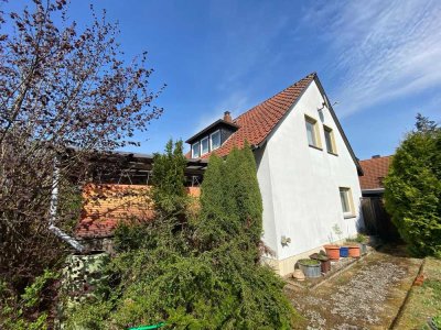 +++ BS-Kralenriede: Sanierungsbedürftiges Einfamilienhaus mit Doppelcarport und Garten  +++