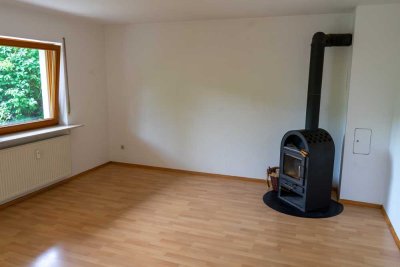 Schöne ELW mit Süd-Terrasse und Holzofen