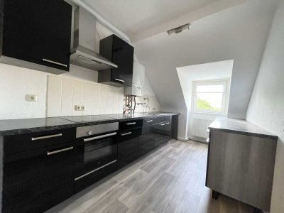 Zentral gelegene, attraktive 2-Zimmerwohnung mit Einbauküche im Herzen von Aachen!!